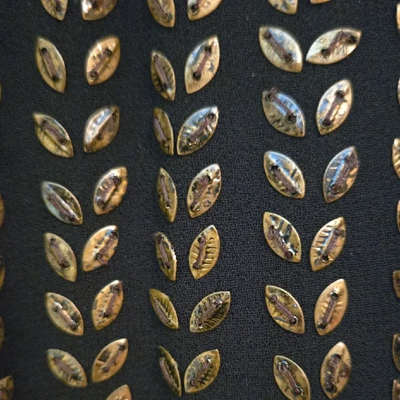 Black and Gold Ruffle Top - Picture 4 of 6